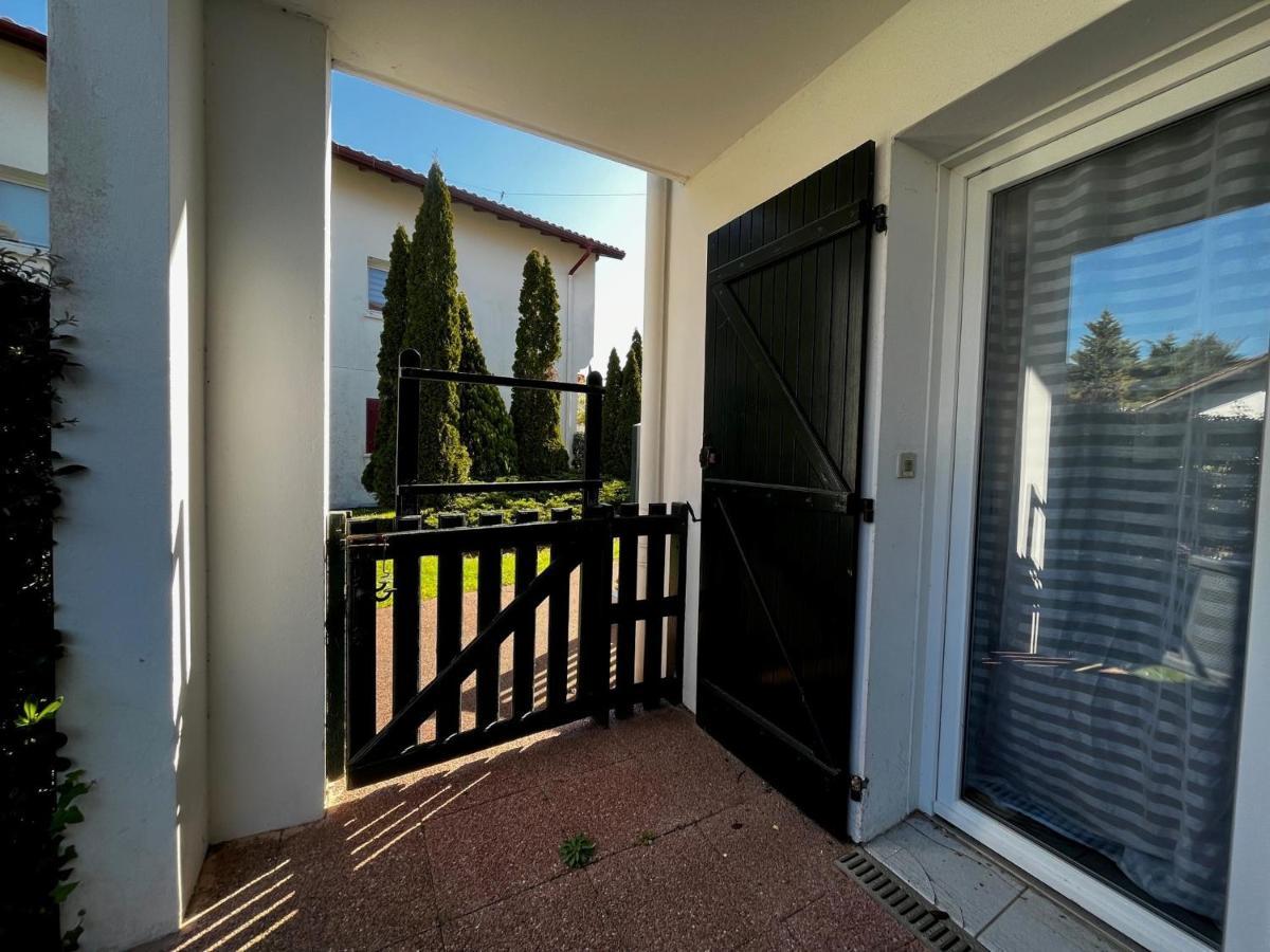 Bel Appartement T3 Avec Jardin, Piscine Et Parking, Proche Plage A Hendaye - Fr-1-239-739 Buitenkant foto